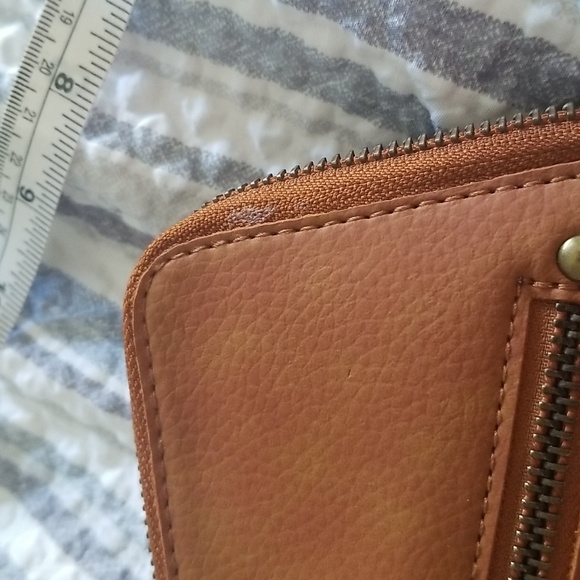 Free People Distressed Vegan Wallet - Picture 5 of 5
